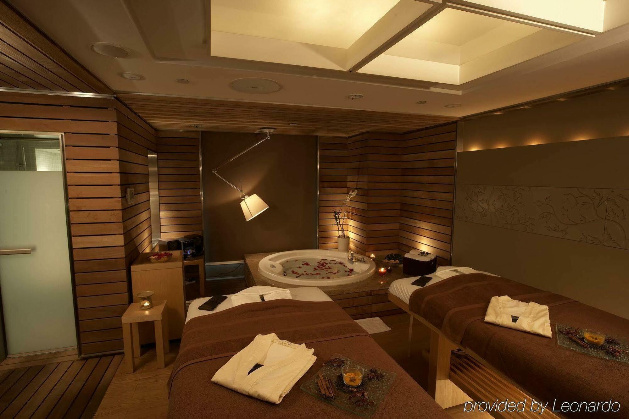 Impiana Klcc Hotel Куала-Лумпур Экстерьер фото